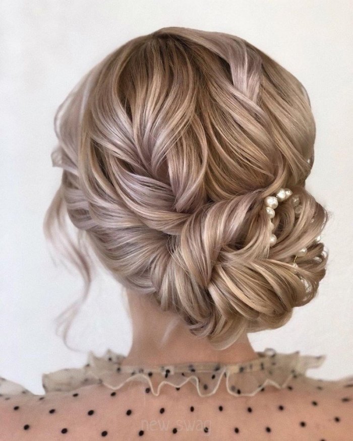 Стильные вечерние прически на длинные волосы