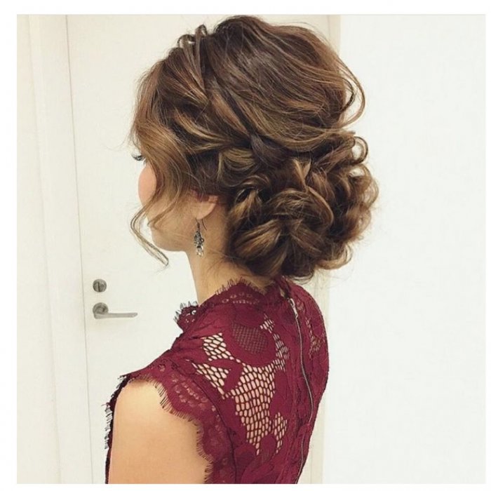 Нарядные вечерние прически