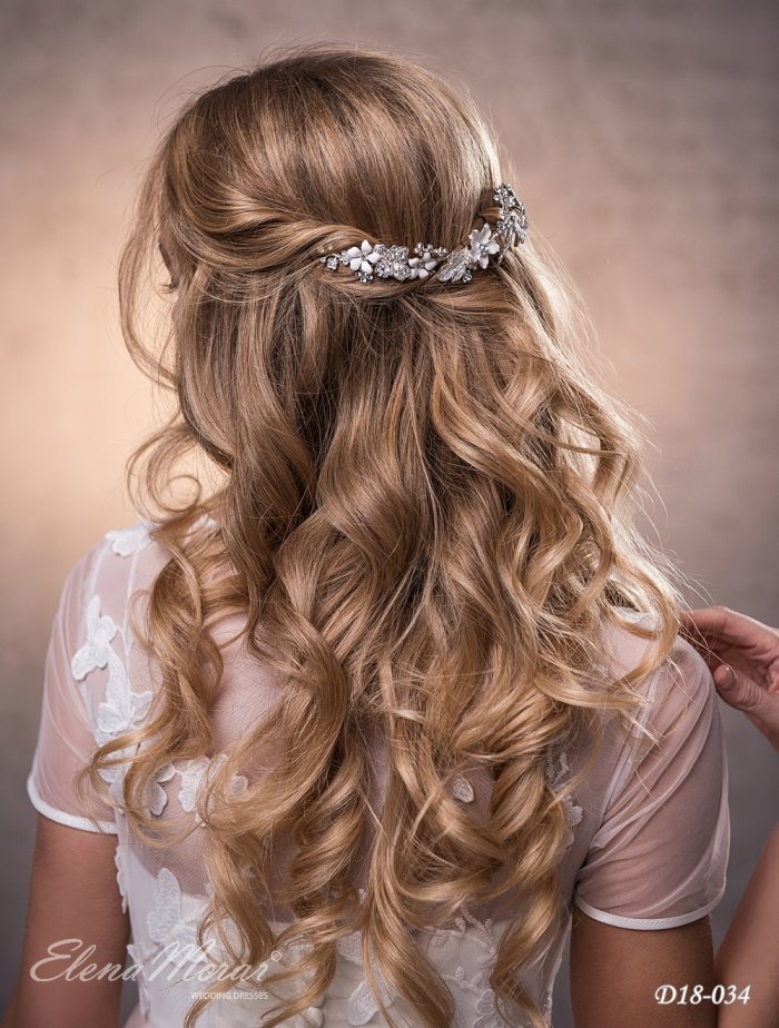 Причёски на выпускной на средние волосы распущенные