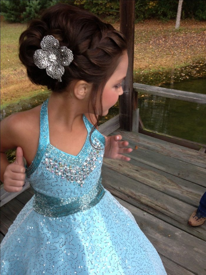 Прически для девочек на выпускной