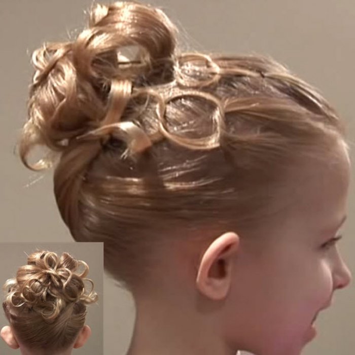 Прическа на выпускной в детский сад на длинные волосы