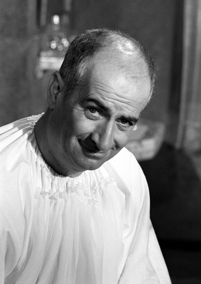 Луи де Фюнес в профиль