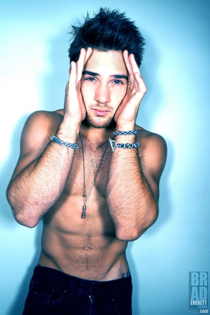 Манекенщик Батист Джиабикони