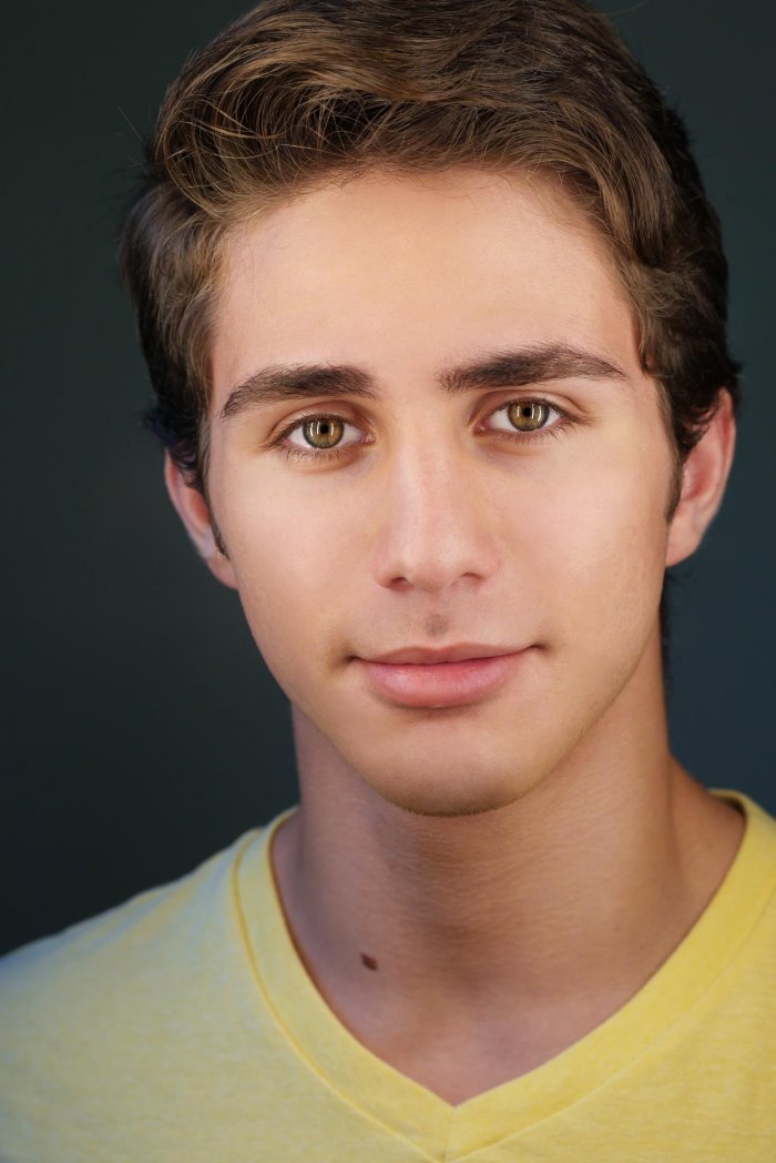 Richard Cameron London 32 года