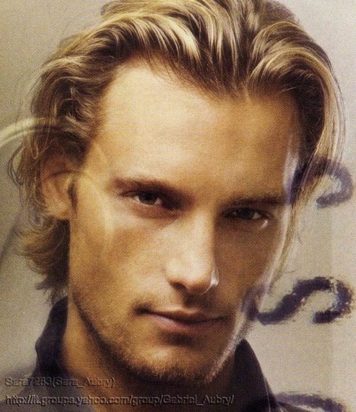 Уверенный мужчина