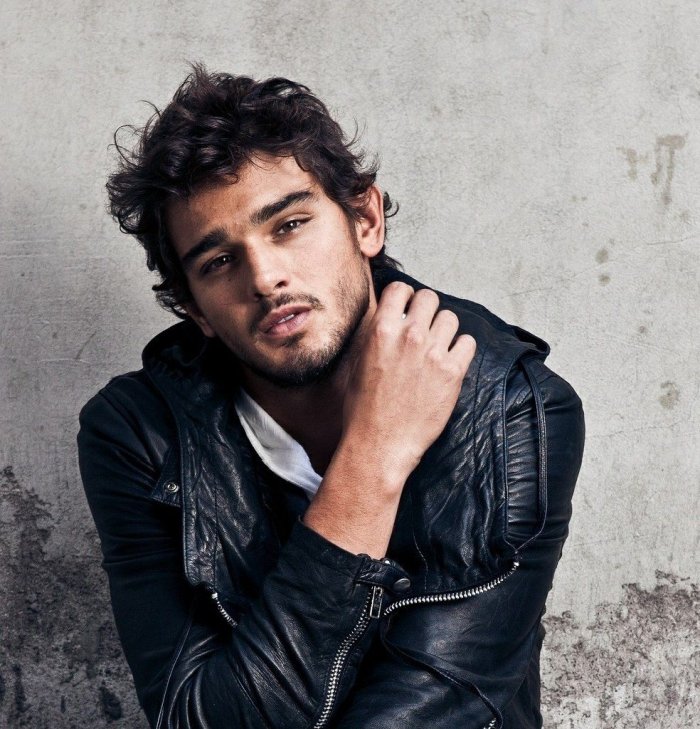 Модель Марлон Тейшейра