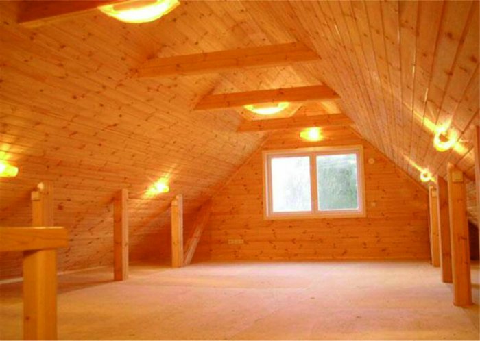 Отделка мансард вагонкрой