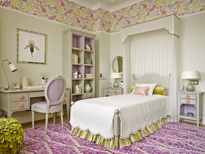 Спальня для девочки подростка в классическом стиле