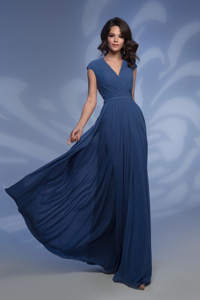 Длинные платья