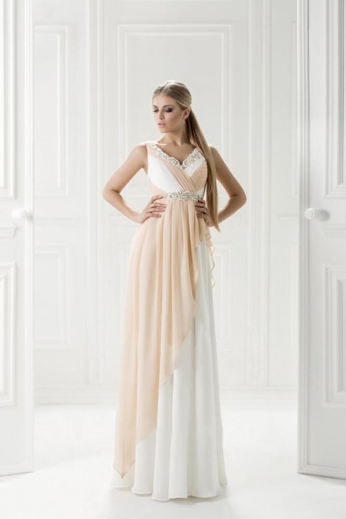 Шифоновое платье в греческом стиле