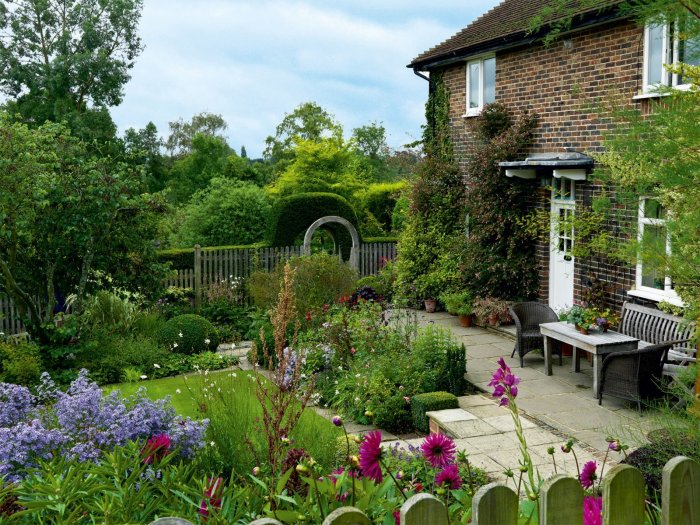 Палисадник перед домом Англия