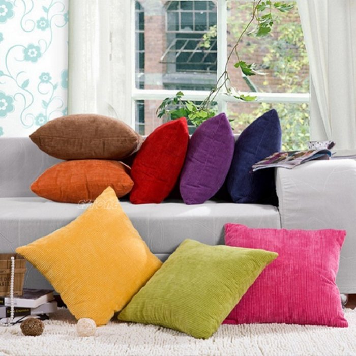Вельветовые подушки для дивана