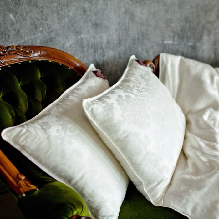Подушка средняя Luxury Silk grass