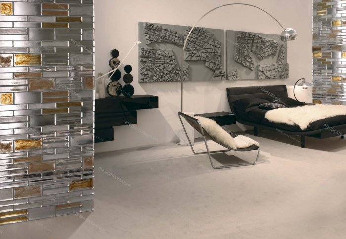 Стена из стеклянных кирпичей