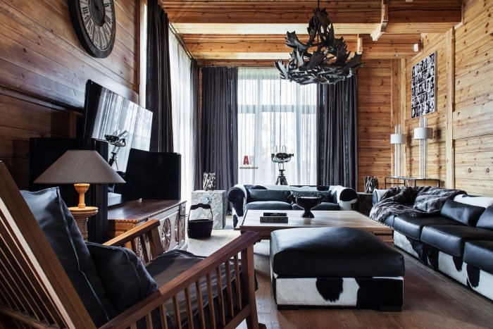 Черно деревянный интерьер