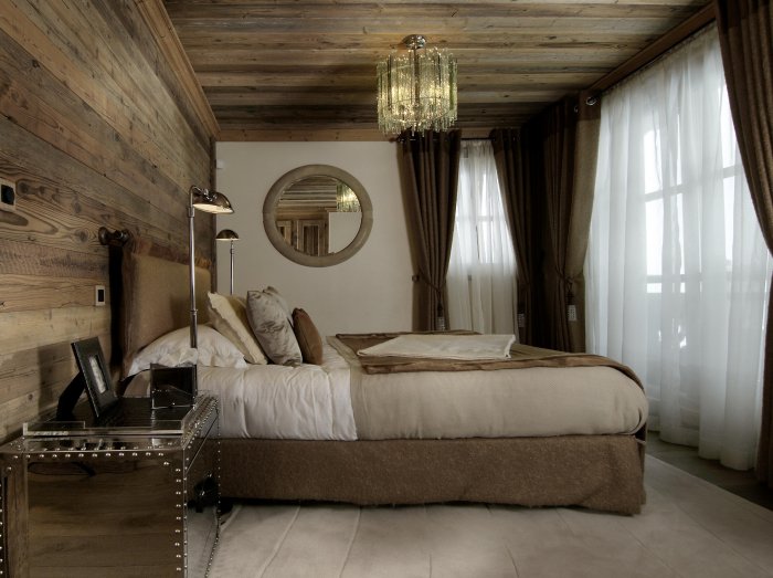 Шторы в спальню в стиле Шале