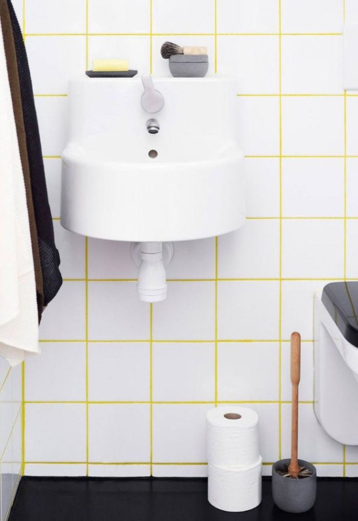 Белая плитка с цветными швами