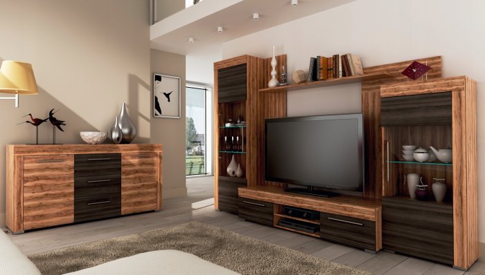 Стенка серая с деревом