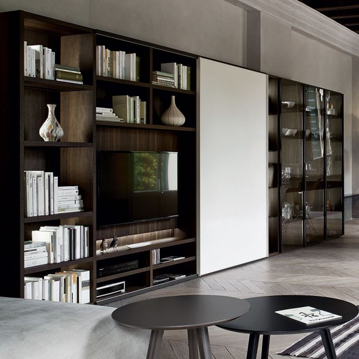 Лакированные стенки для гостиной