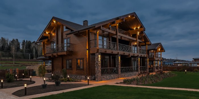 Дом из клееного бруса "серебряный век"