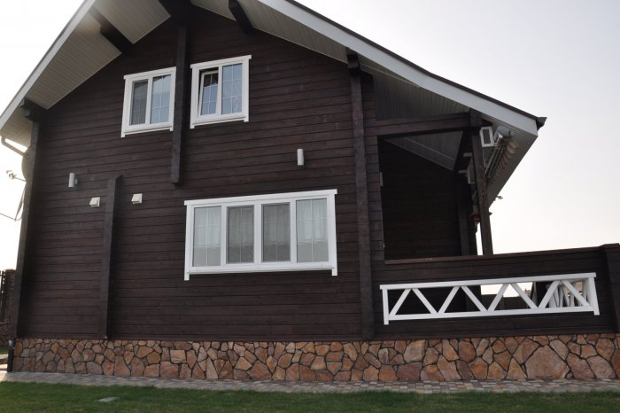 Дом из бруса цвет палисандр