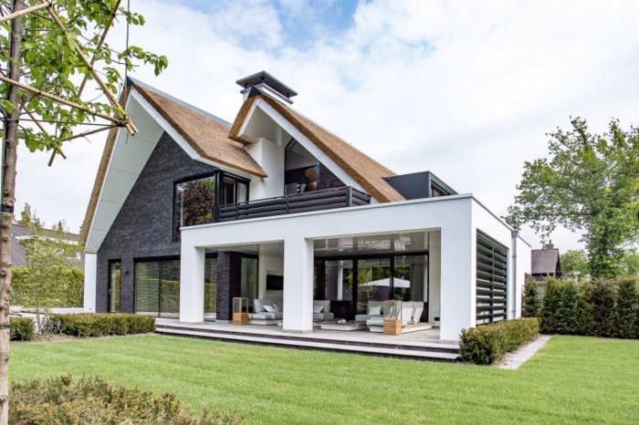 Дом с мансардой в скандинавском стиле