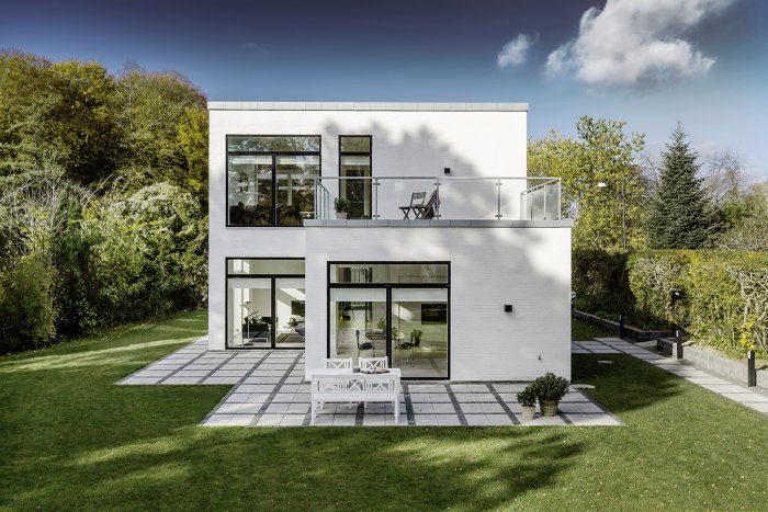 Дом в скандинавском стиле с плоской крышей