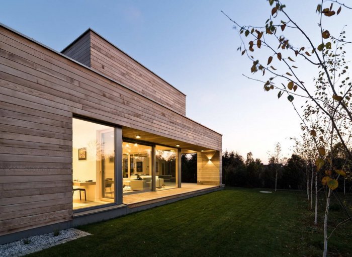 Современный деревянный фасад