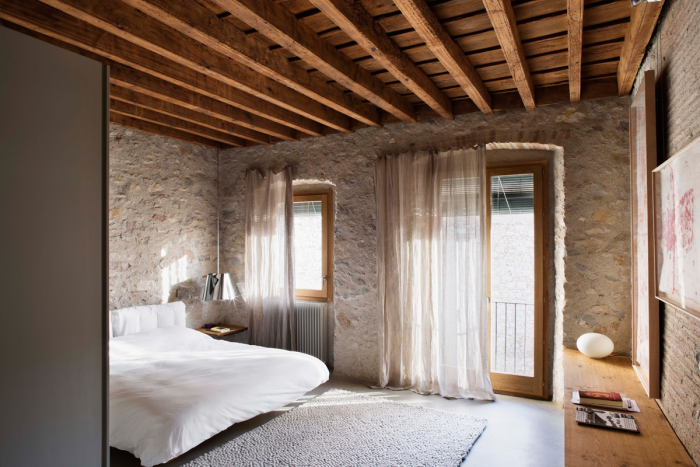 Деревянный потолок