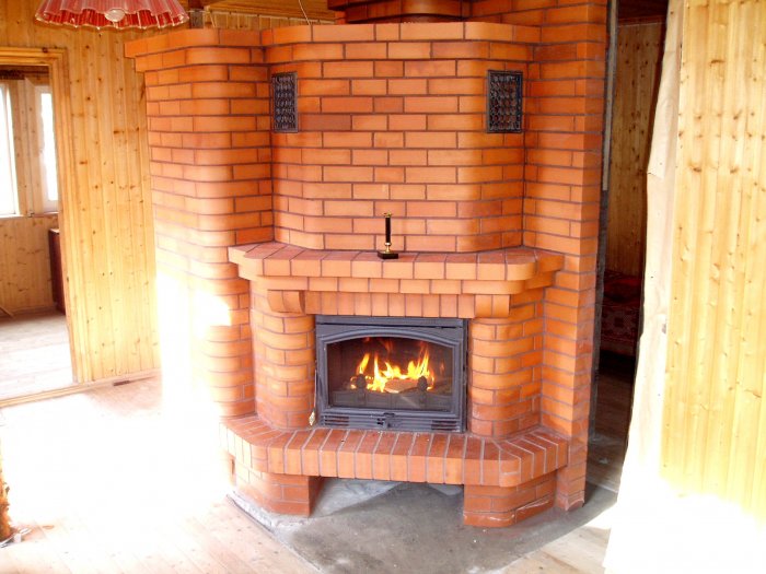 Печь камин кирпичная