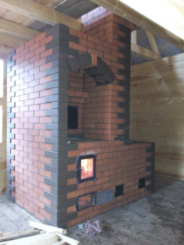 Маленькая русская печь с лежанкой