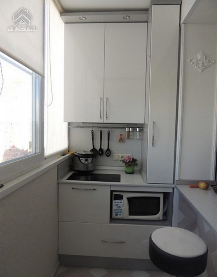 Кухня на балконе