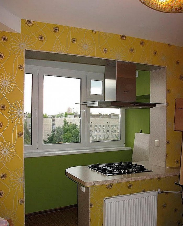 Совмещение кухни с балконом