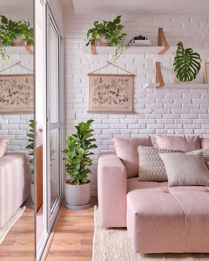 Розовый кирпич в интерьере