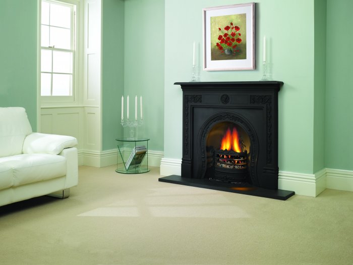 Камин зеленого цвета