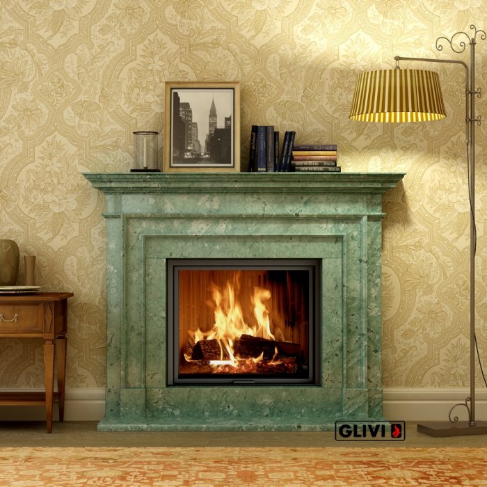 Камин из зеленого мрамора