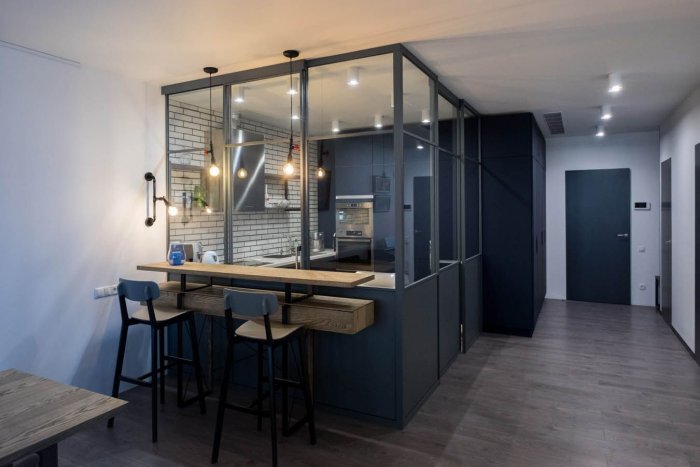 Стеклянные перегородки в интерьере