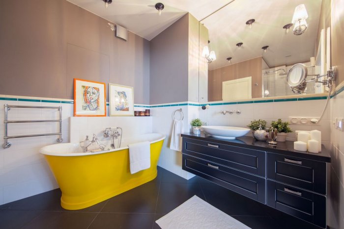 Яркие акценты в ванной комнате