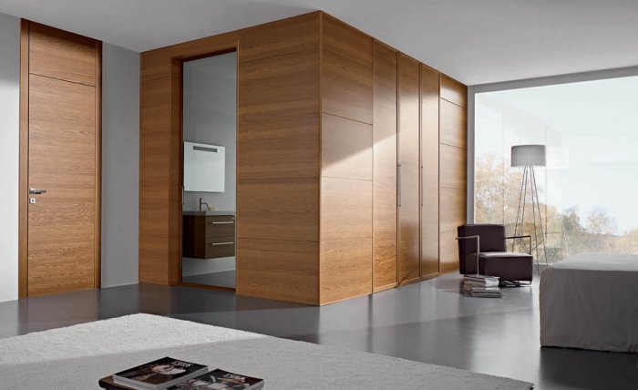 Дверь под дерево