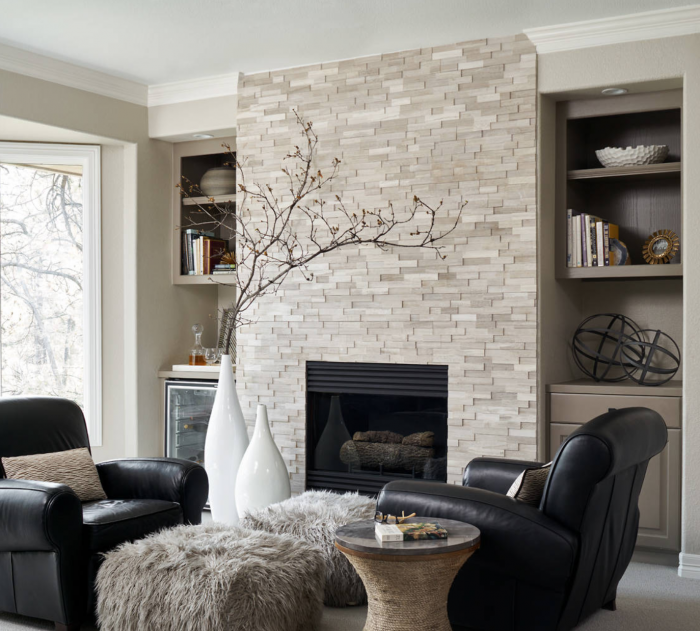 Декоративный камень в гостиной