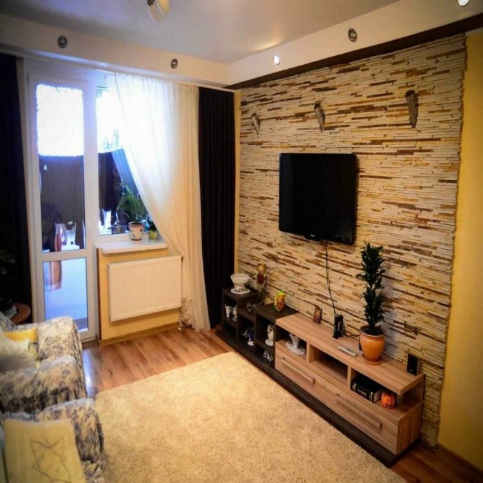 Декоративный камень в гостиной