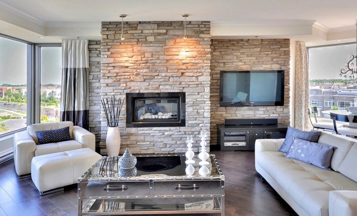 Каменная плитка в интерьере гостиной