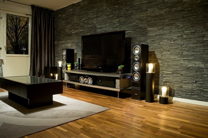 Темный камень в интерьере