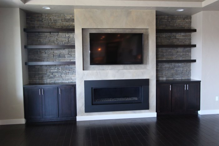 Встраиваемые в нишу камины