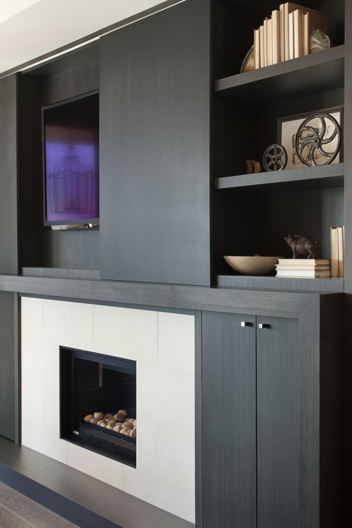 Камин встроенный в шкаф