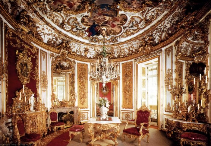 Линдерхоф обеденный зал