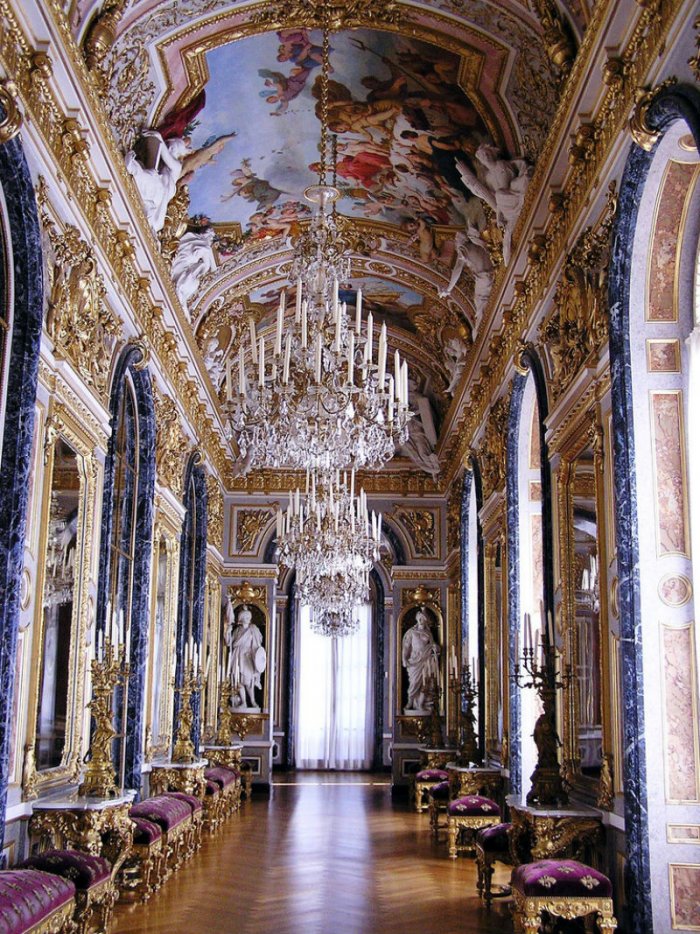 Зеркальная галерея в замке Херренкимзее