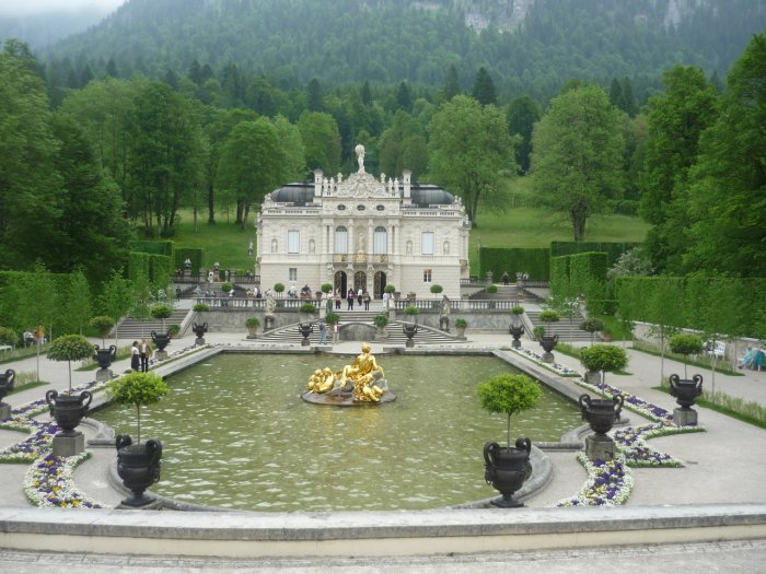 Гобелен белый замок Линдерхоф,