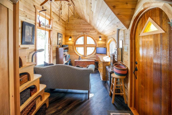 Тайни Хаус интерьер