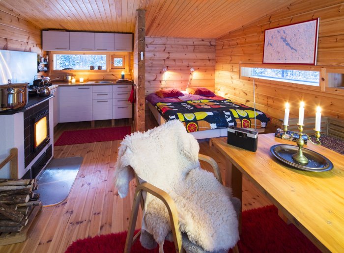 Небольшой уютный домик внутри